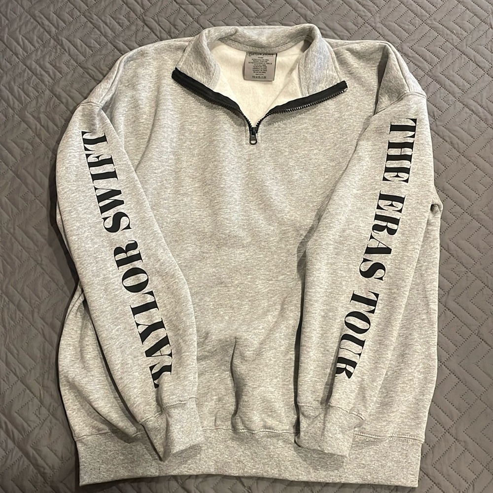 Taylor Swift The Eras Tour 1/4 zip grey size small